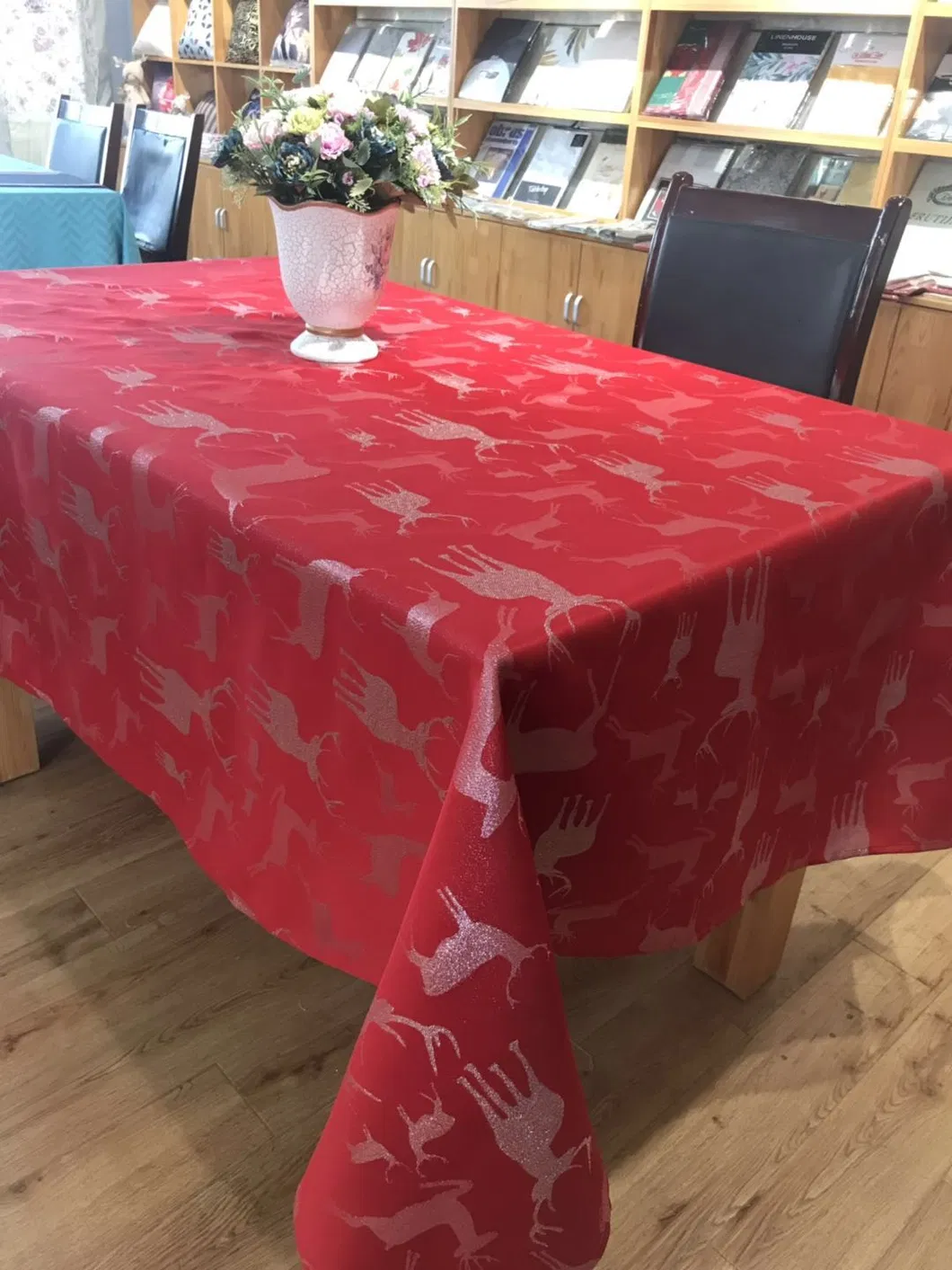 Wholesale Deer Pattern Jacquard 100% Polyester Table Cloth