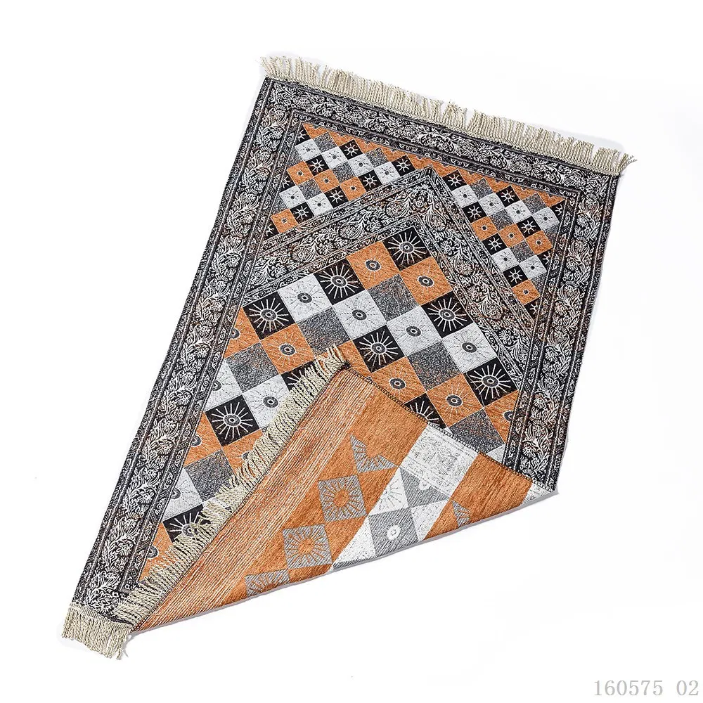 Wholesale Modern Muslim Travelling Prayer Mat Thick Portable Polyester Carpet Rug Namaz Mats Luxury Prayer Mat in Arabic Janamaz Carpet Indoor Blanket
