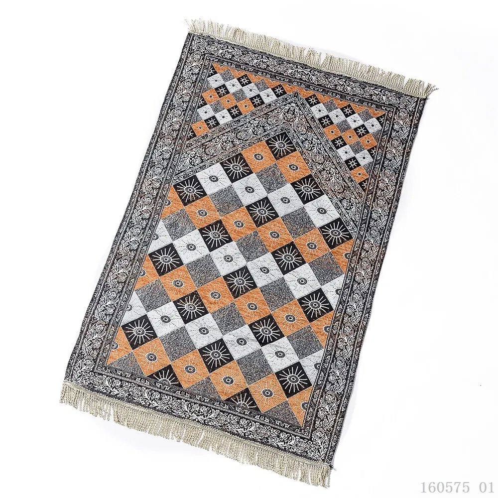Wholesale Modern Muslim Travelling Prayer Mat Thick Portable Polyester Carpet Rug Namaz Mats Luxury Prayer Mat in Arabic Janamaz Carpet Indoor Blanket
